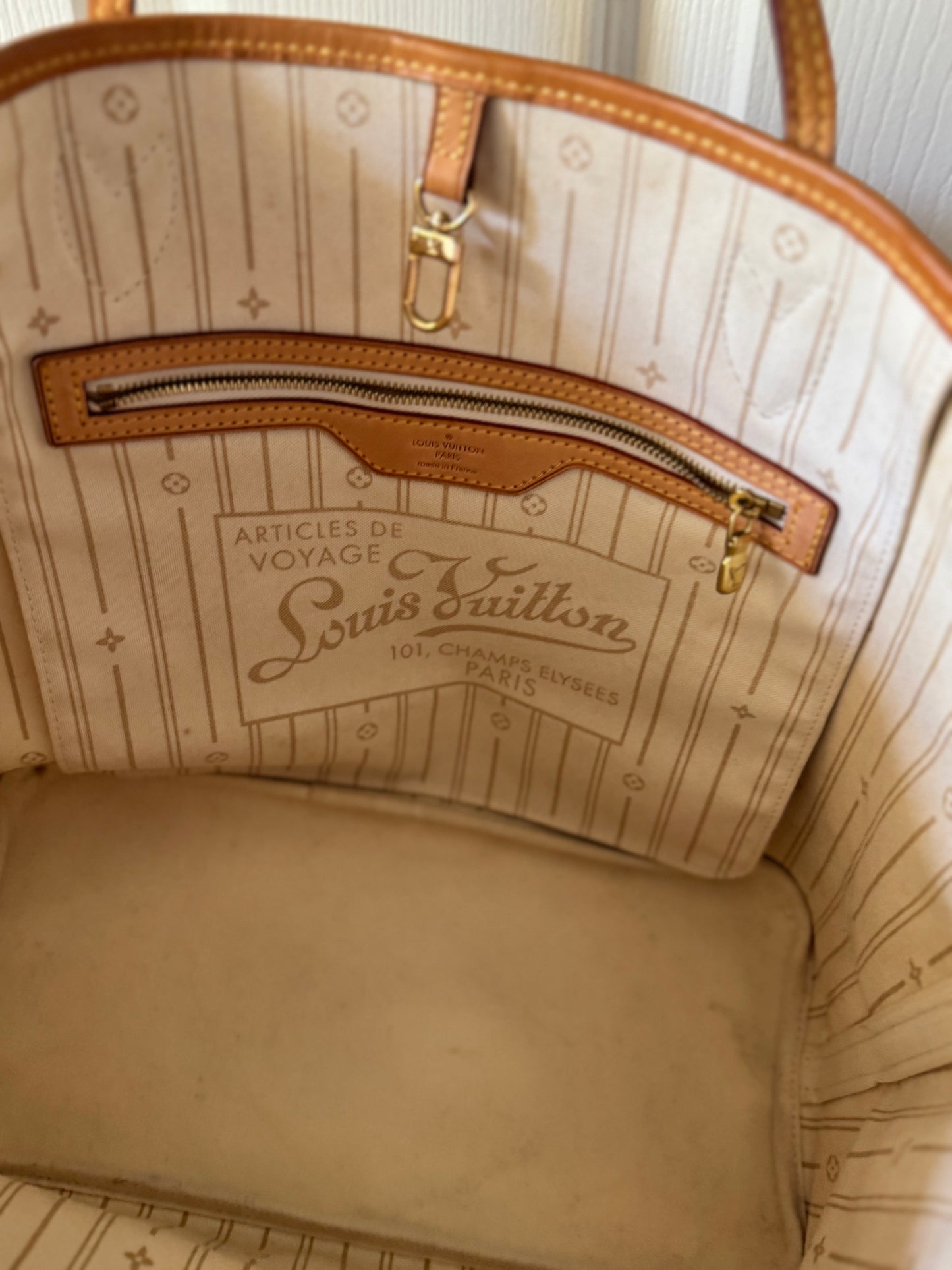 Louis Vuitton Never Full Handbag