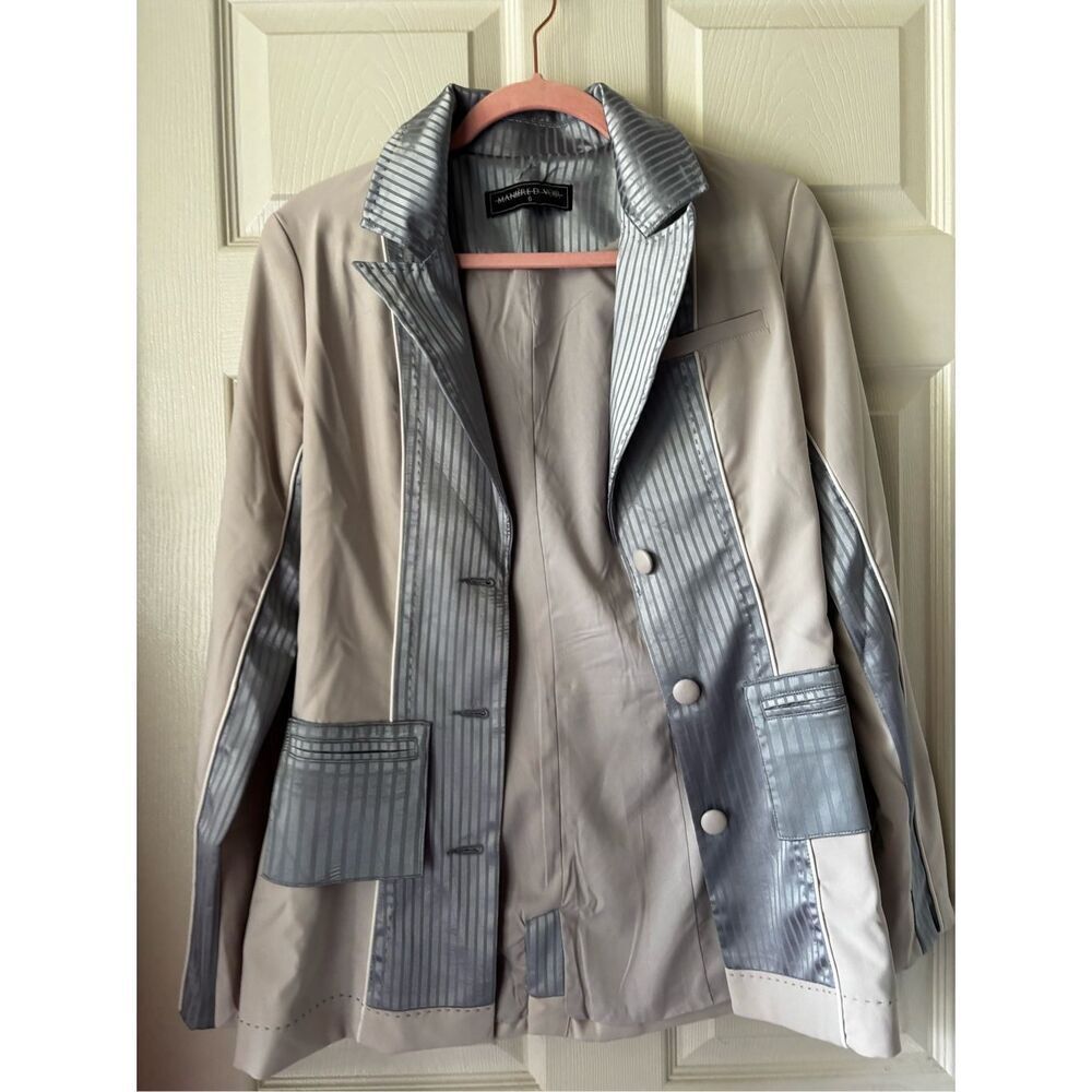 Maniere de Voir coat bundle