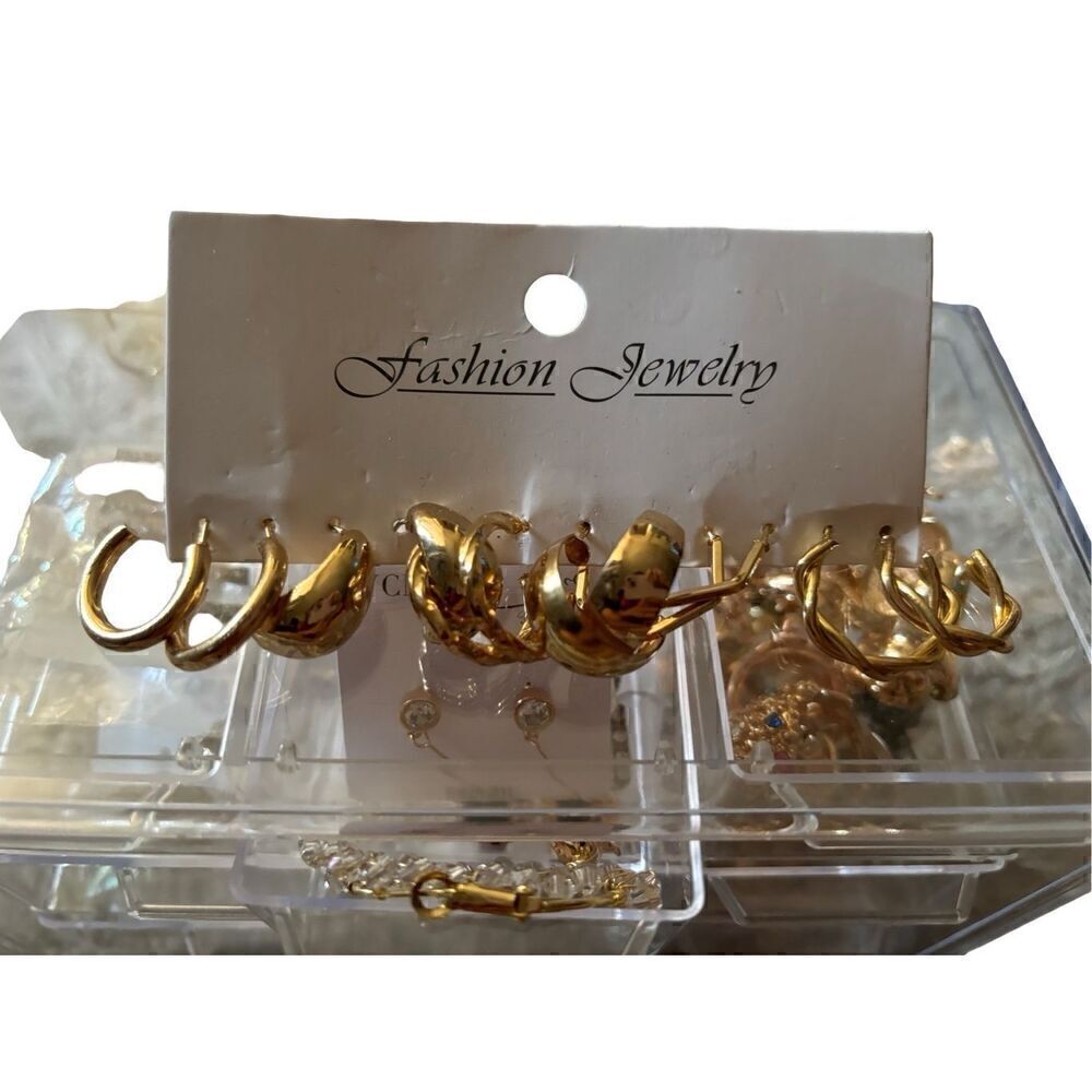 Gold Earings Rings