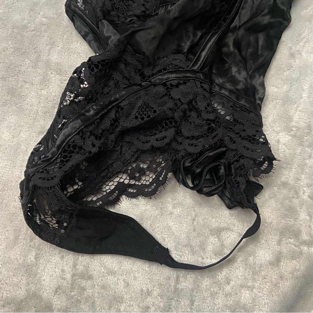 For love and lemons Noelle lace bodysuit