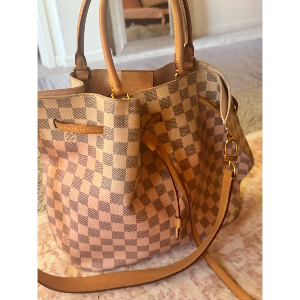 Louis Vuitton bag